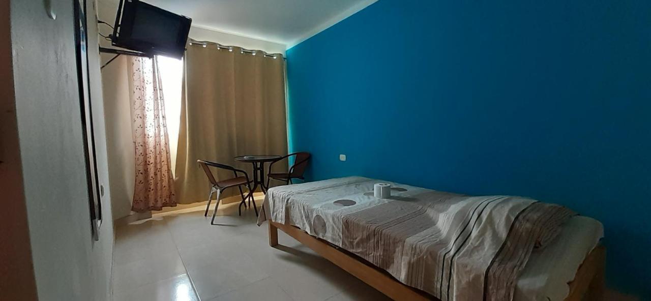 Aypa Hostal Trujillo Esterno foto