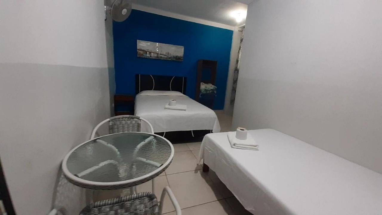 Aypa Hostal Trujillo Esterno foto
