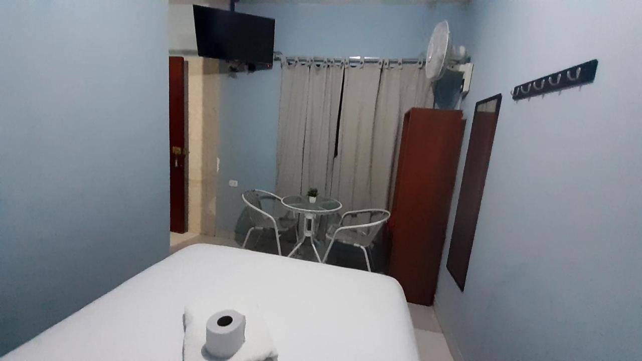 Aypa Hostal Trujillo Esterno foto
