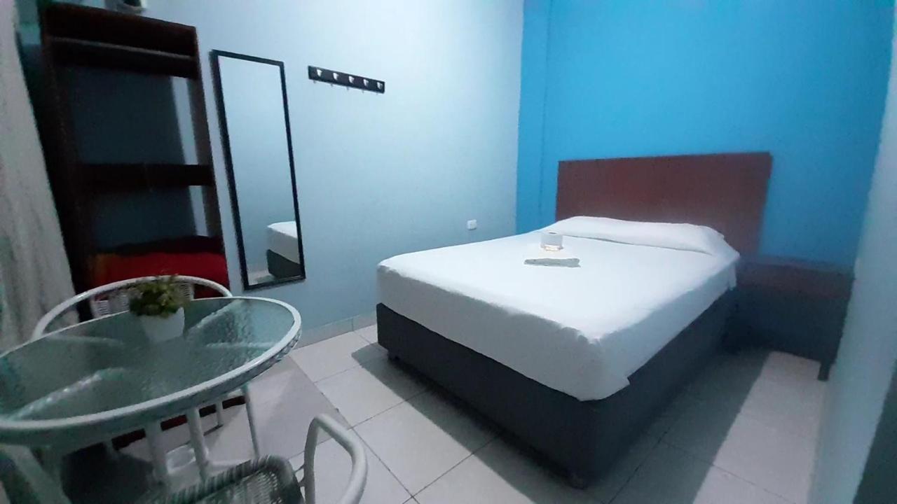 Aypa Hostal Trujillo Esterno foto