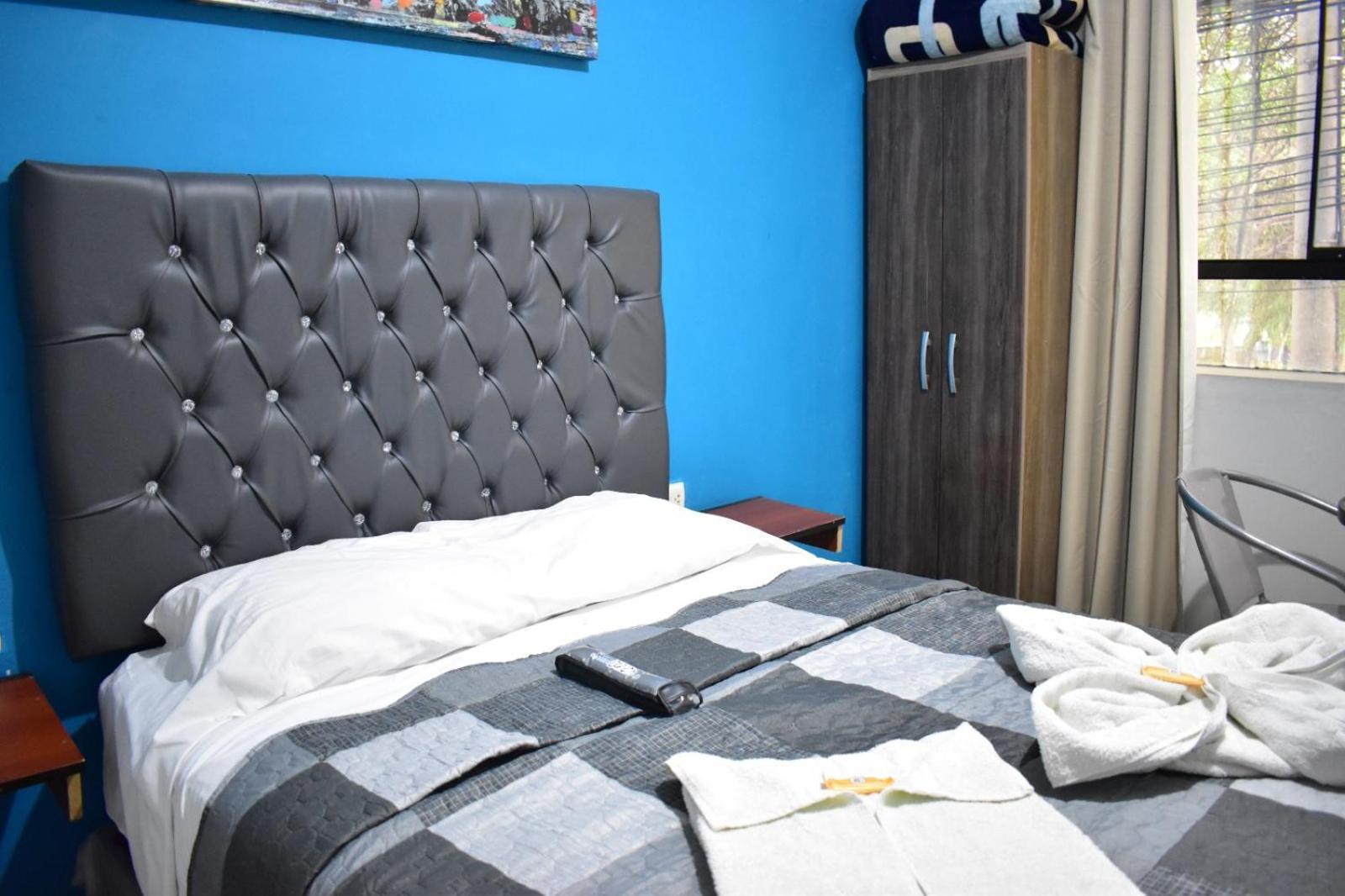 Aypa Hostal Trujillo Esterno foto