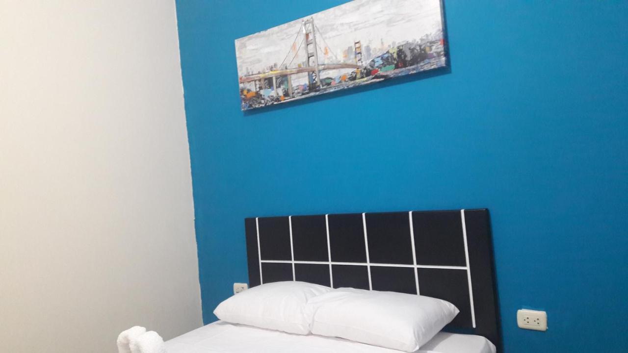 Aypa Hostal Trujillo Esterno foto