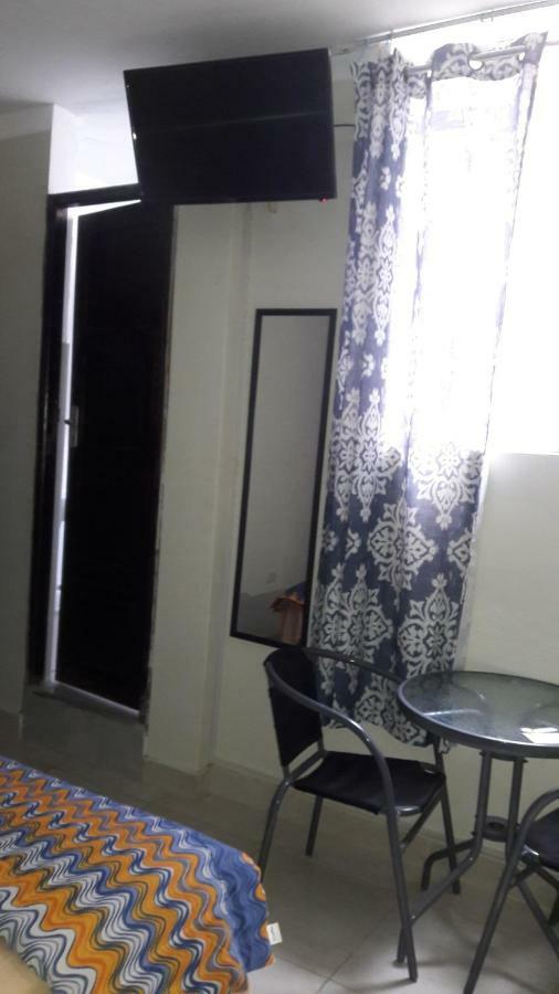 Aypa Hostal Trujillo Esterno foto